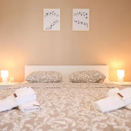 House Antulov Semesterbostad