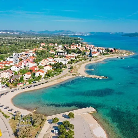 House Antulov Semesterbostad *