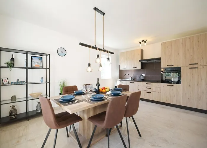 House Antulov Tatil Evi *